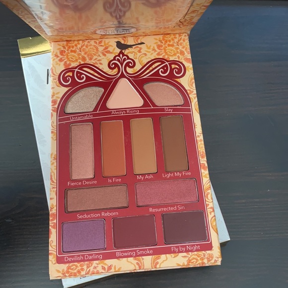Pretty Vulgar Phoenix Rising Eyeshadow Palette - Picture 9 of 9